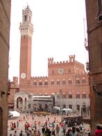 Siena's piazza IL Campo